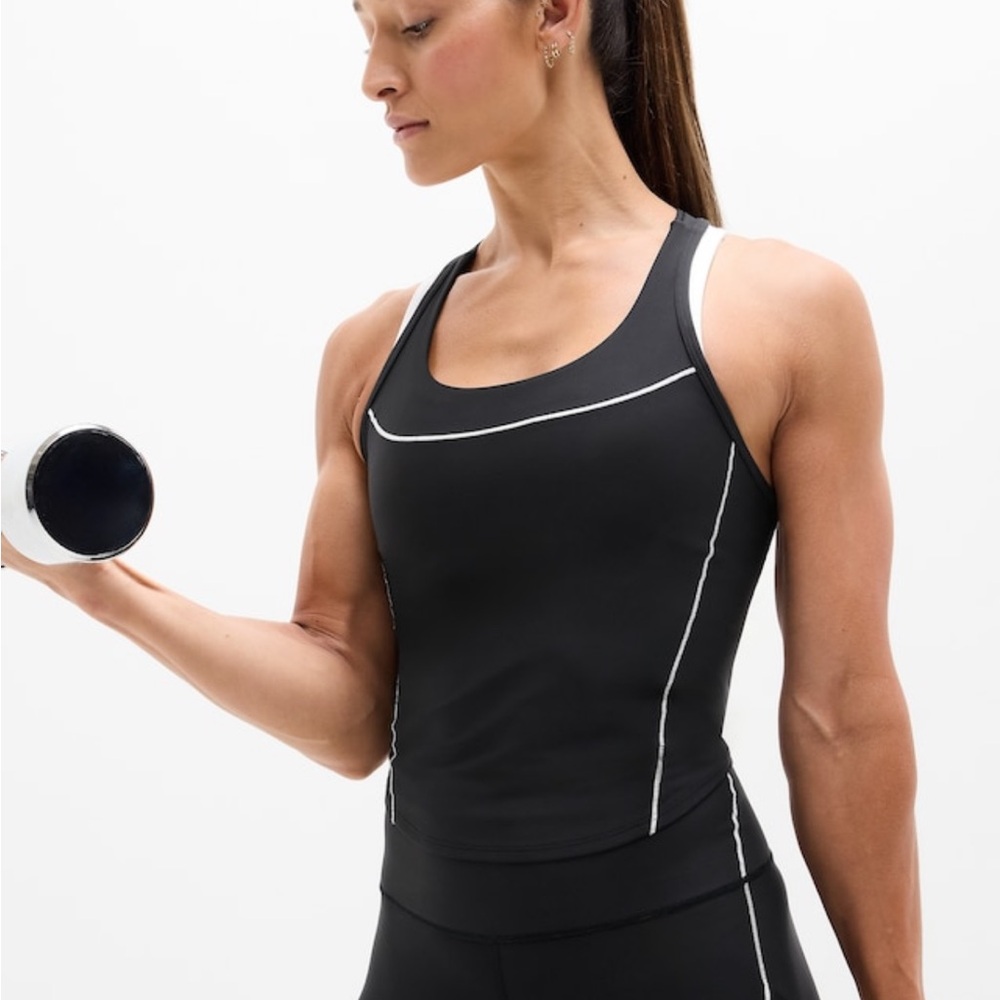 Athleta interval tank in cardinal